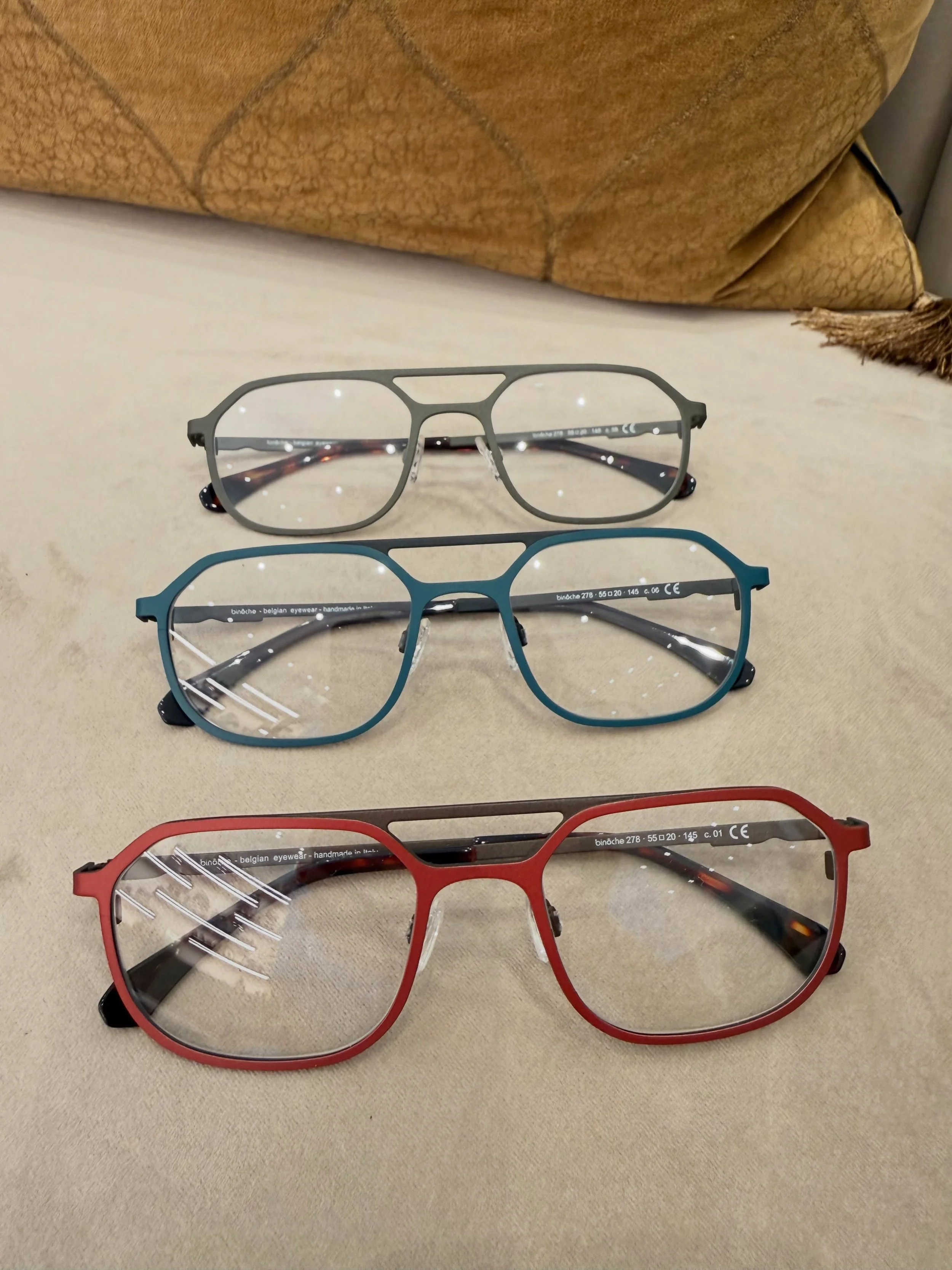 ➡️ Terug op stock 📦
👓 Dit model van Bin&ocirc;che vloog buiten van zodra ze geleverd werden, daarom bestelden we ze terug bij in verschillende kleuren 🎨

#optiekhuys #eyewear #binoche #brillen #belgischmerk
