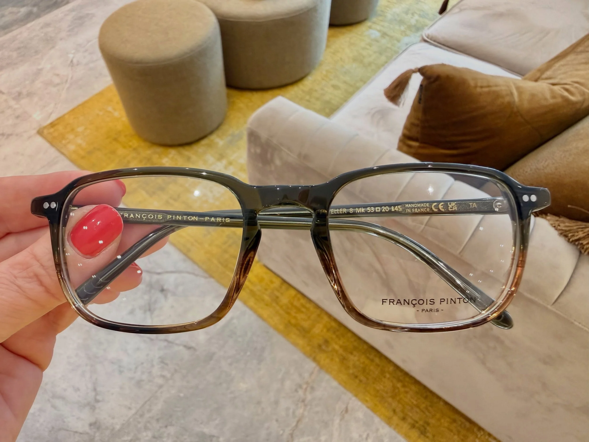 👓 Terug verkrijgbaar in verschillende kleuren 🎨
🇫🇷 Fran&ccedil;ois Pinton, handgemaakt in Frankrijk 

#optiekhuys #eyewear #lunetier #francoispinton