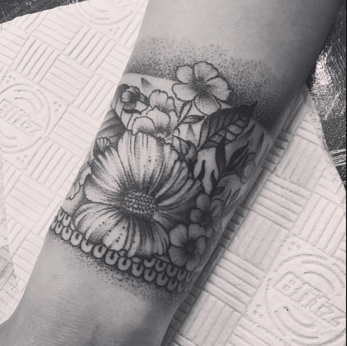  Small flower tattoo, black and grey small flowers, wrist tattoo  #blackandgrey #londontattooers #art #london #customtattoo #tattooart #custom #tattoo #ink #tattooer #london #tattoo #tattoos #londontattoo, south croydon, eye for ink tattoo,,  