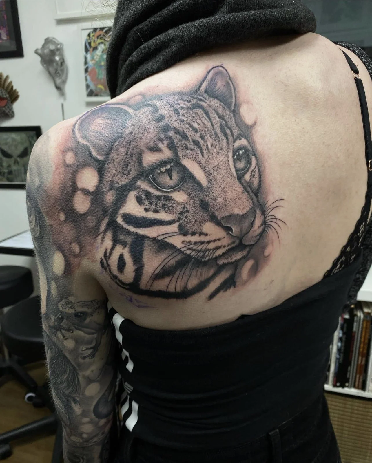  cat tattoo, black and grey tattoo,  #blackandgrey #londontattooers #art #london #customtattoo #tattooart #custom #tattoo #ink #tattooer #london #tattoo #tattoos #londontattoo, south croydon, eye for ink tattoo,  