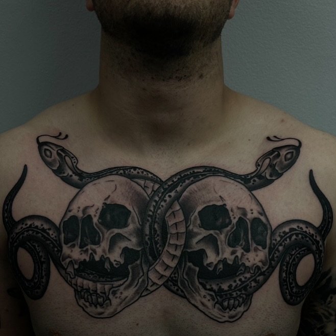 💀 🐍 🗡️ DM TO BOOK #tattoo #tattooartist #tattooart #tattoos #chesttattoos #snakes #skulls #snake #philly #philadephia #pa #enjoy #explorepage #dynamicblackink #dynamic #dynamicink #blackandgrey #blacktattoo #орск #москва #россия #украина #татумаст