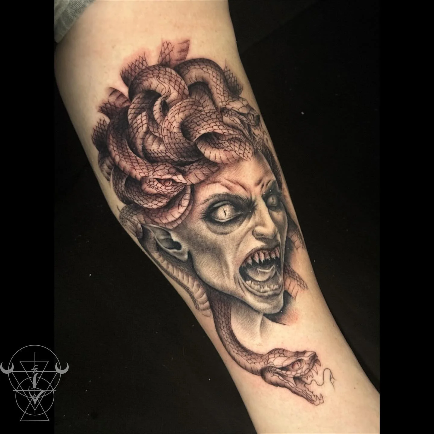 Finished Medusa 🐍 thanks for looking :) 

#tattoo #tattoos #ink #blackandgrey #medusa #philadelphia #sellersville