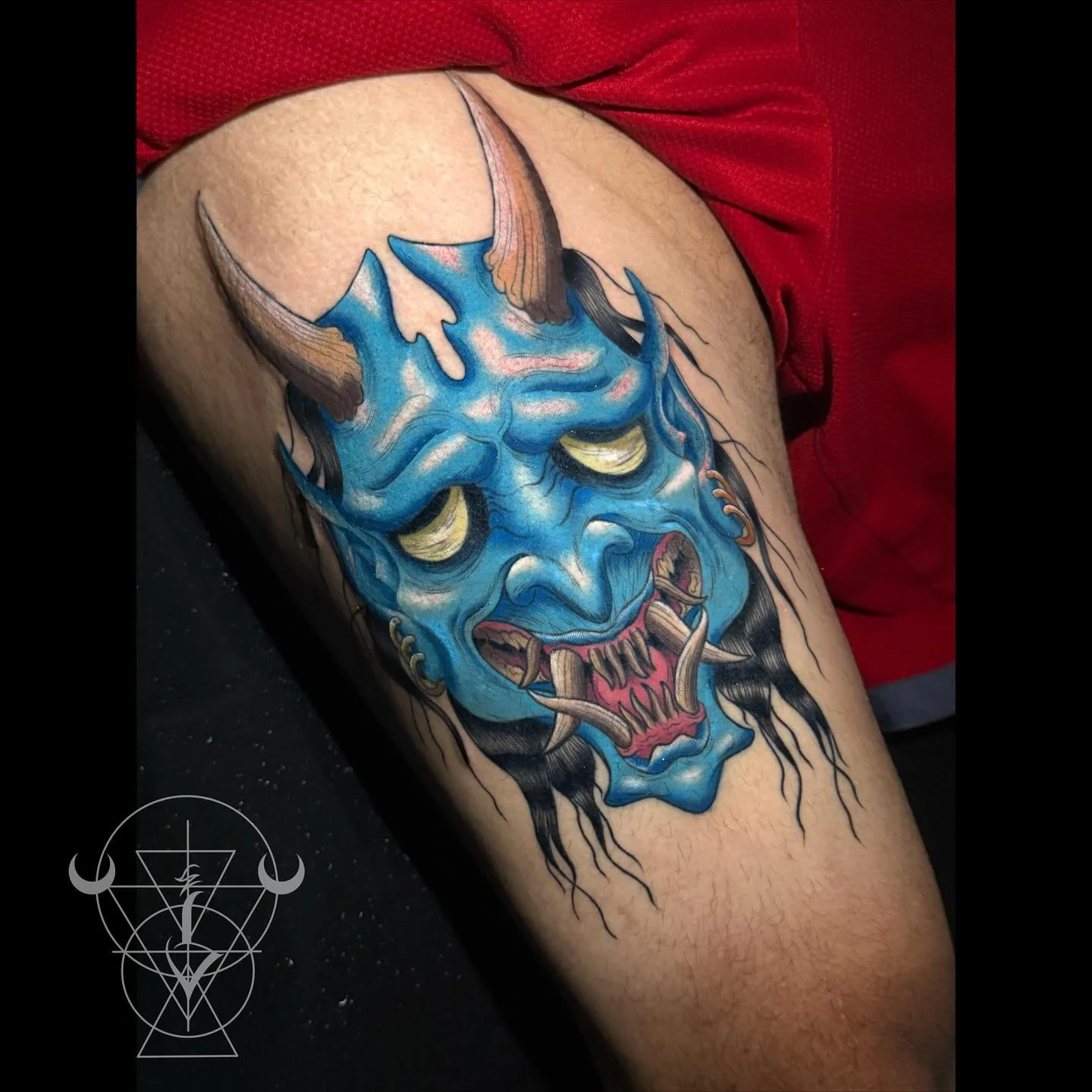 Thank you so much Jared for getting an original👺! That means the most to me! 🖤🥰 🙏 

#tattoo #tattoos #ink #oni #mask #japanese #original #kestrelcollective #sellersville