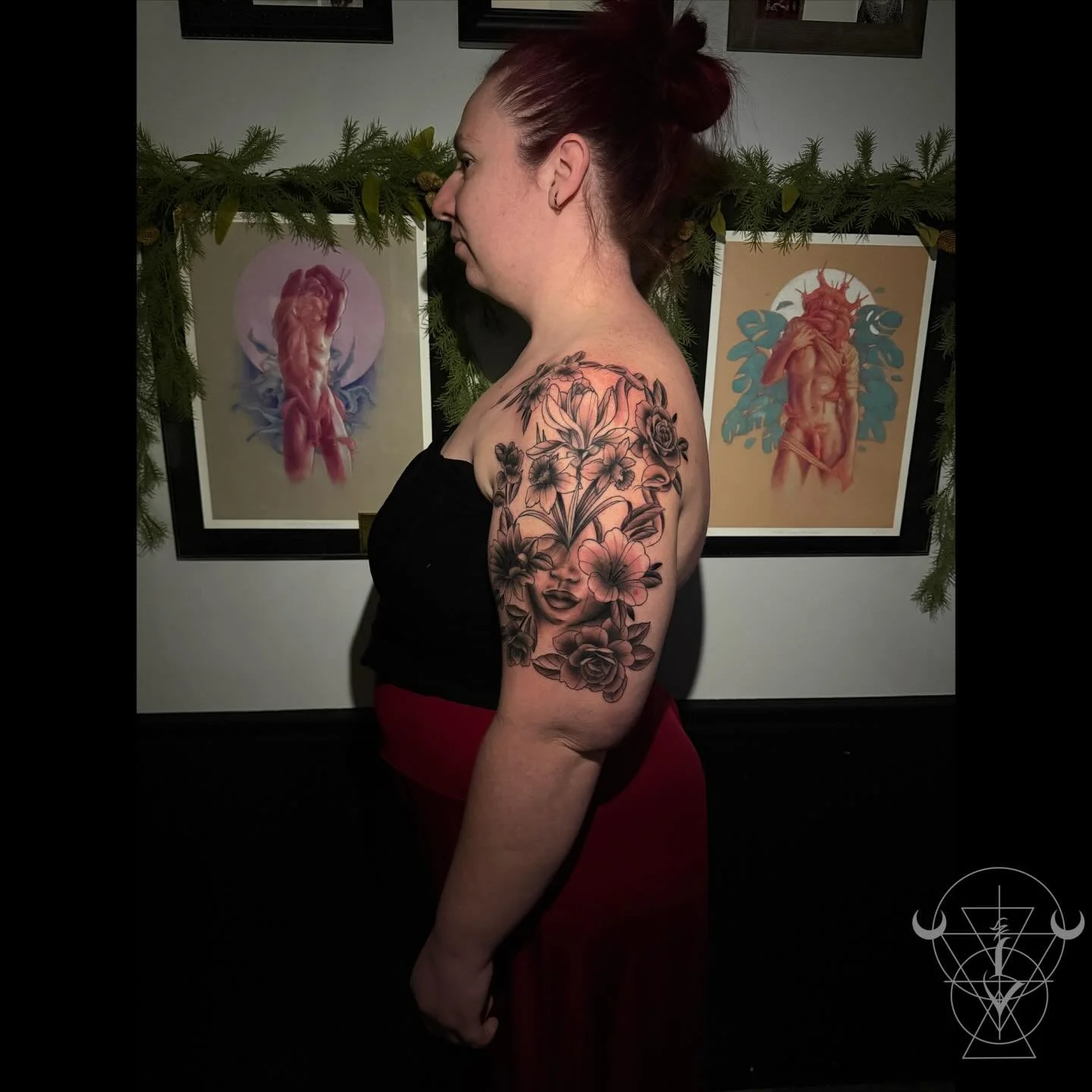 A little twist of view on Medusa 🐍 

#tattoo #medusa #blackandgrey #buckscounty #kestrelcollective