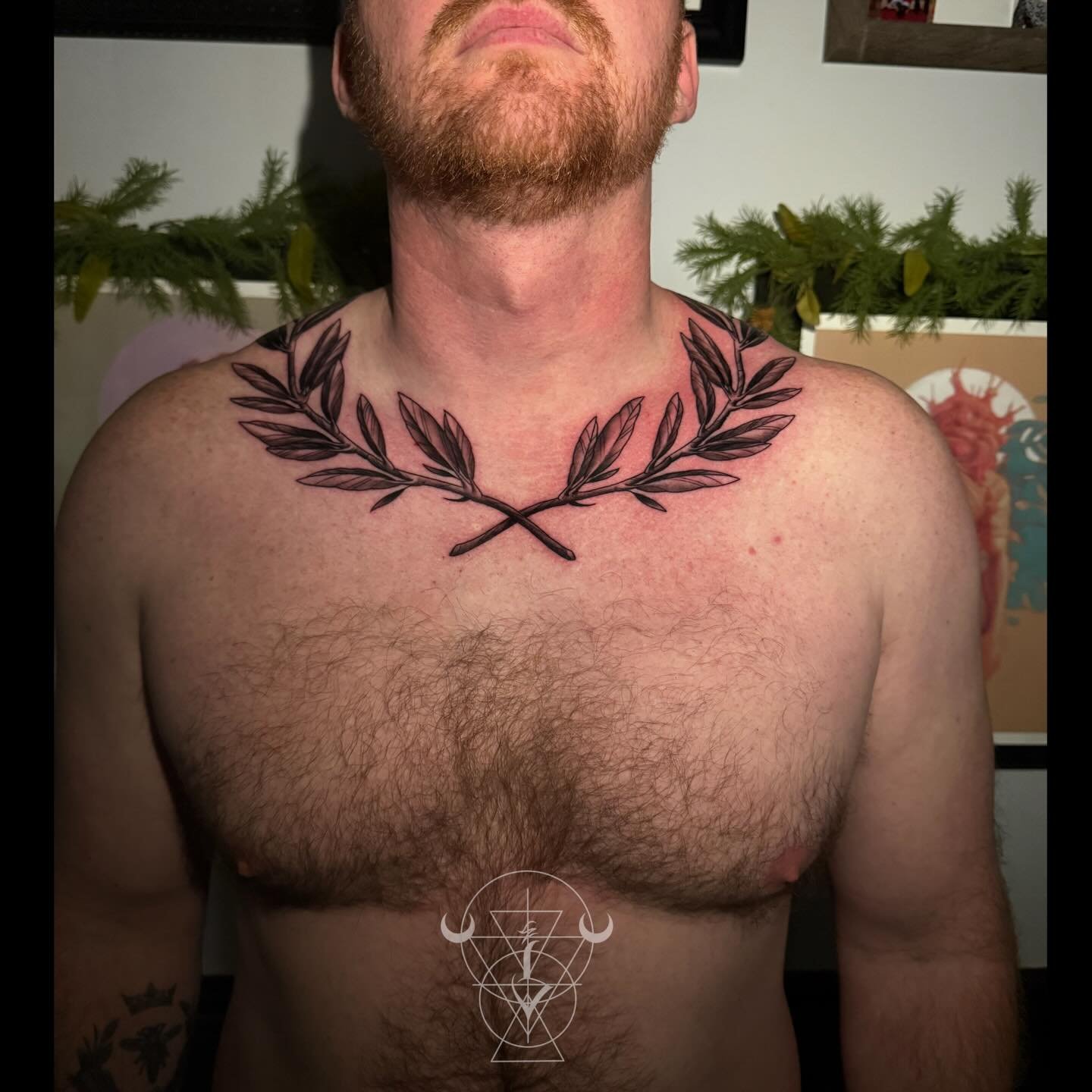 🌿 A little clavicle action 🌿 

#tattoo #clavicle #olive #buckscounty #kestrelcollective