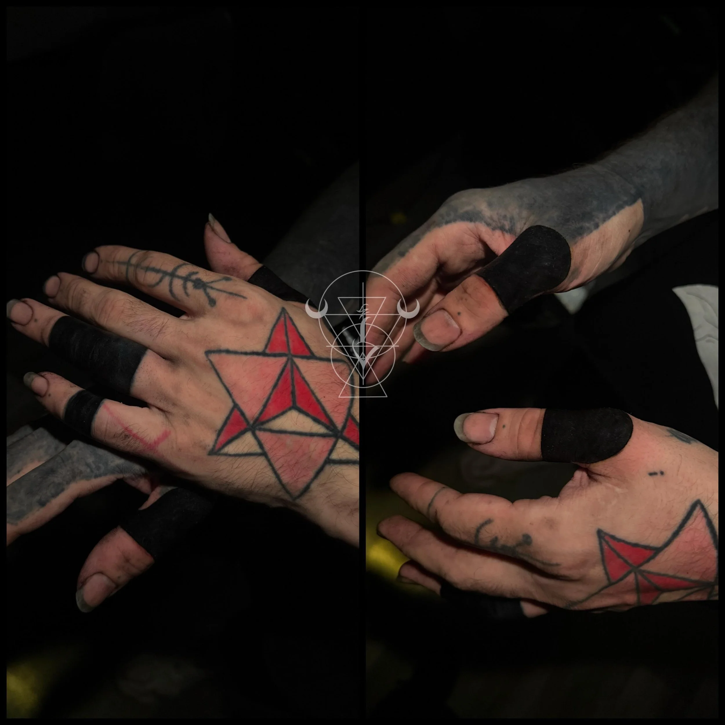 OUCH!! These clients are wild out here! I love it! Thanks @_no__ego_ 

#tattoo #blackwork #finger #buckscounty #kestrelcollective