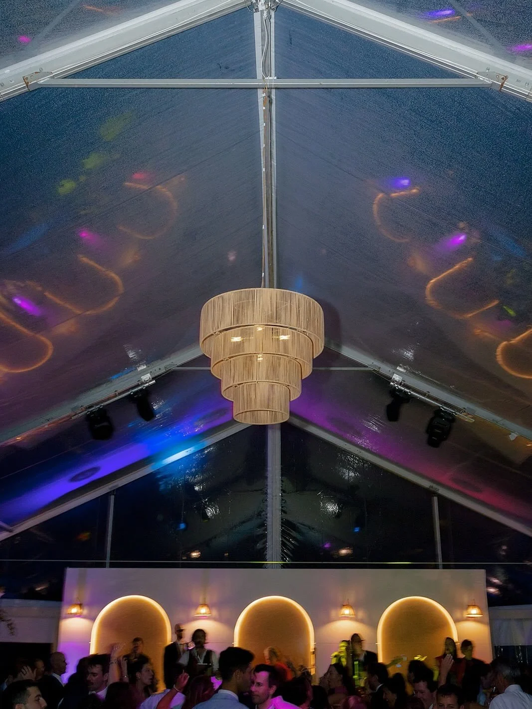 We love the moment a reception comes to life. Chandeliers glowing, candlelight dancing, live music pulsing. A space designed to move with the people inside it.

Planning, Event Design, Floral Design, Stationery &amp; Event Branding @wileevents
Photog