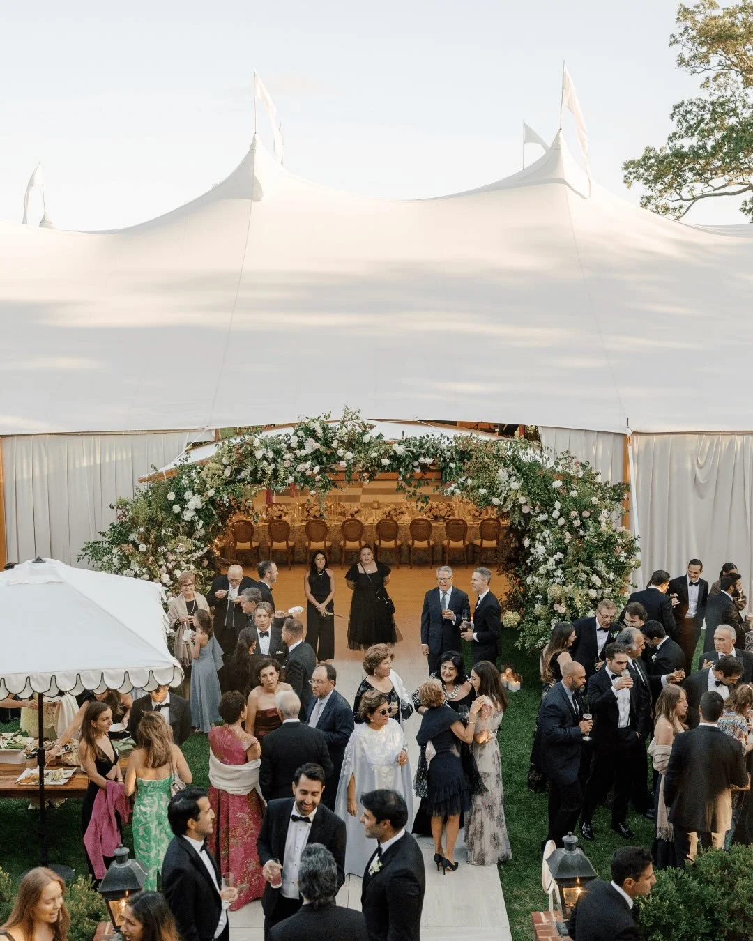 This is the energy we hope for every time: great fashion, good drinks, and a crowd that makes the space get the party started.

Planning, Event Design, Floral Design, Stationery &amp; Event Branding @wileevents
Photography @hopehelmuthweddings
Venue 