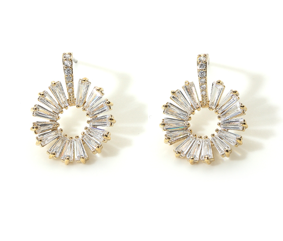 Aria Gold OE055 White background.png