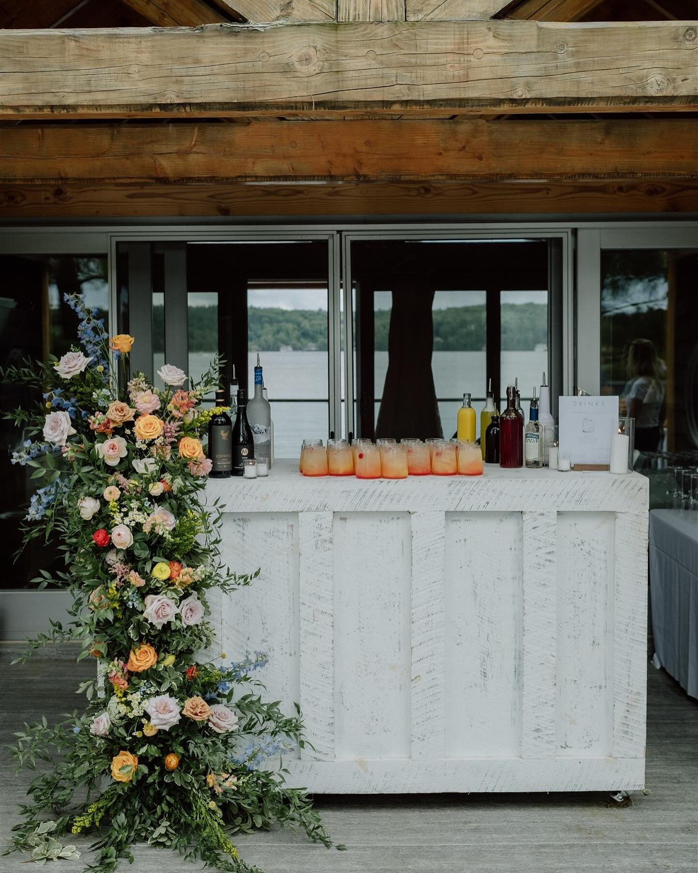 Is there anything better than cocktail hour at your boathouse overlooking Lake Rosseau? We don&rsquo;t think so.

This July wedding was one of our hardest logistically due to the fact that we had to set up 4 different locations. Ceremony, cocktail, d