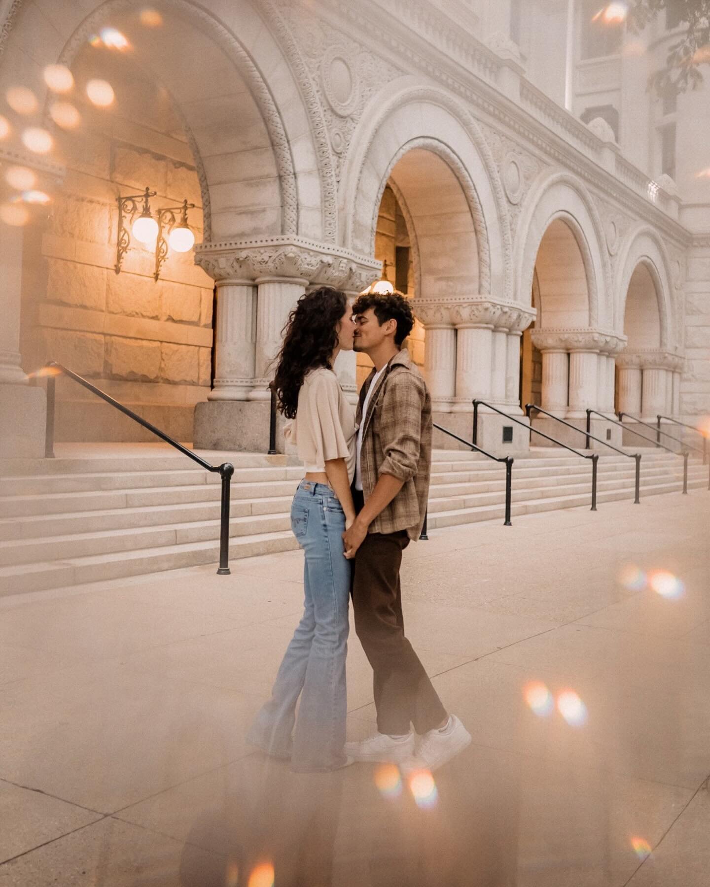 &ldquo;You&rsquo;re the closest to heaven that I&rsquo;ll ever be + I don&rsquo;t wanna go home right now&rdquo; ❤️&zwj;🔥 This couples sesh will forever have me feeling like it&rsquo;s from a movie. These two are so adorable together🤩