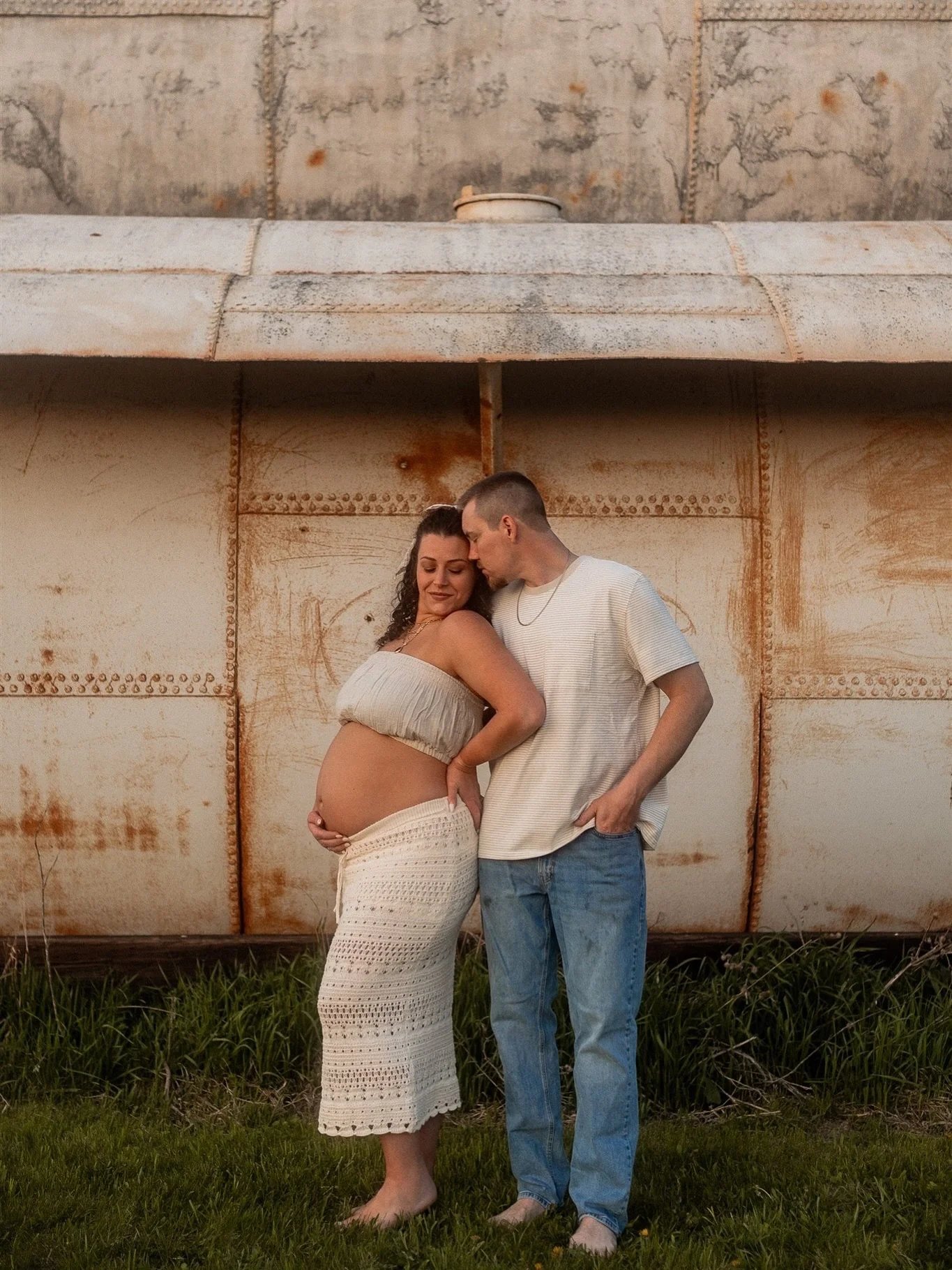 Dream vibes came true with this homestead motherhood session ✨ my fav couple, their animals, at their beautiful farm, capturing the sweet memories of pregnancy together 🥹 OBSESSED is an understatement!

So much more content from this session to come