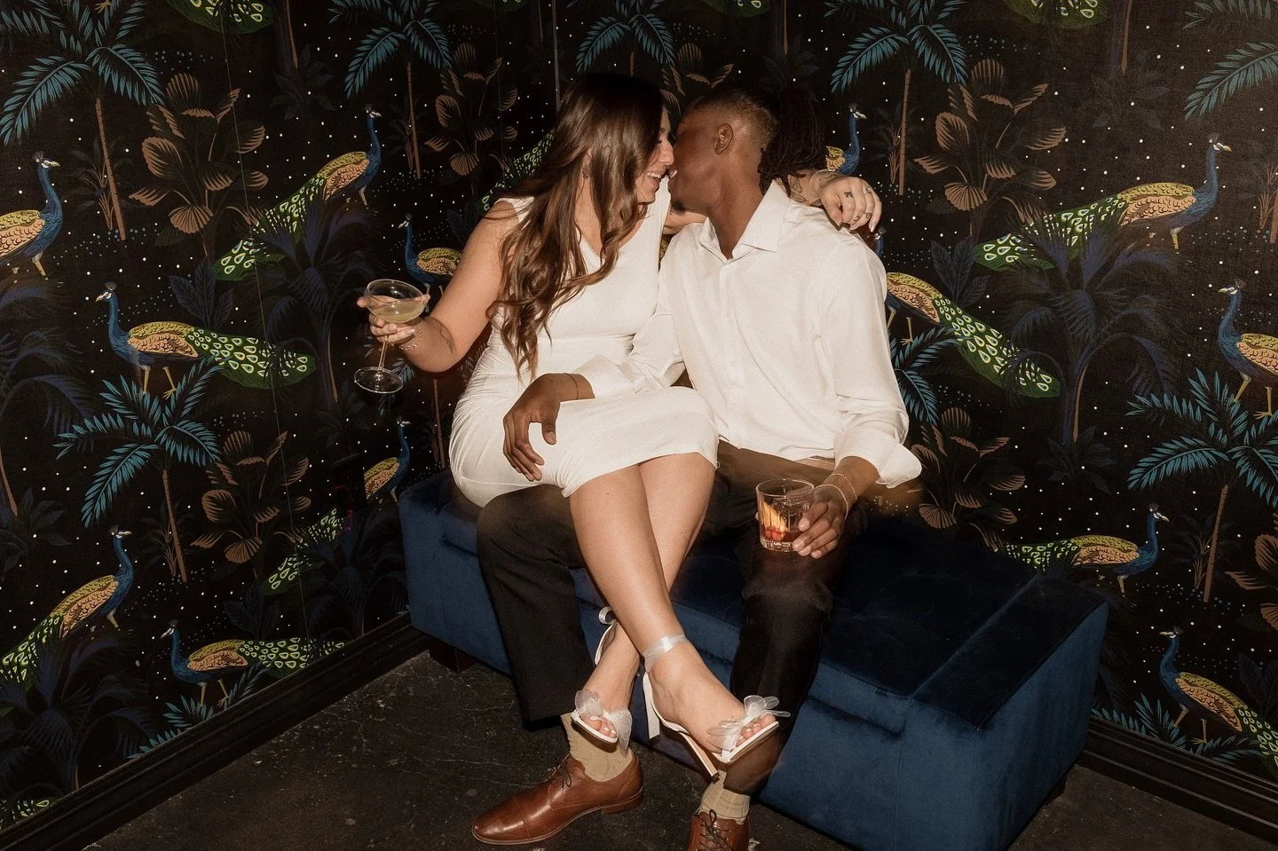 ✨ immaculate vibes ✨ Vanessa + Zay are the definition of party energy, even if it&rsquo;s just the two of them 🎉 🥂 So many laughs, drinks spilled and good feels! 10/10 🫶🏽

@nitro_lounge was such a picture-perfect backdrop for this shoot. Can&rsqu
