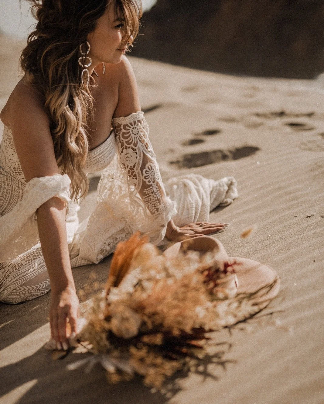 windswept destination elopements though 🤩 😮&zwj;💨 my beautiful friends details were everything!!
.
.
.
.
#bigsurelopement #destinationelopement #destinationelopementphotographer #elopementphotography #bigsur #bigsurbeach #californiaelopement #beac