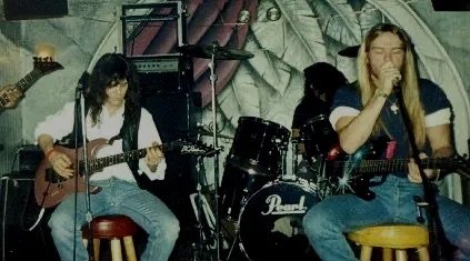  After Zakk Wylde (right) performed with Ozzy Osbourne at The Felt Forum, he went club-hopping with &nbsp;his buddy Dave DiPietro and wound &nbsp;up jamming into the night. &nbsp; 
