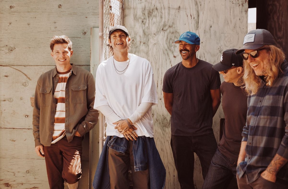 Dirty Heads by Travis Shinn