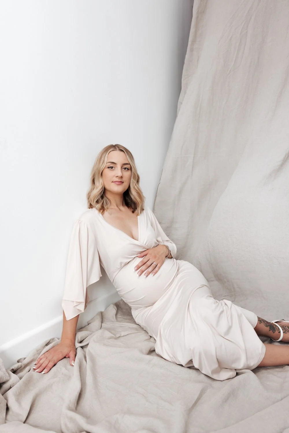 maternity pregnancy studio photographer in plymouth devon