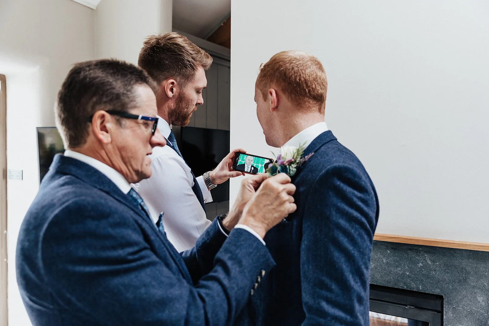 getting ready wedding photos in devon