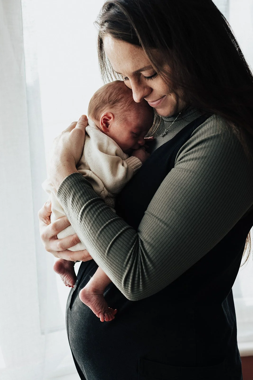 newborn and family photographer in plymouth devon
