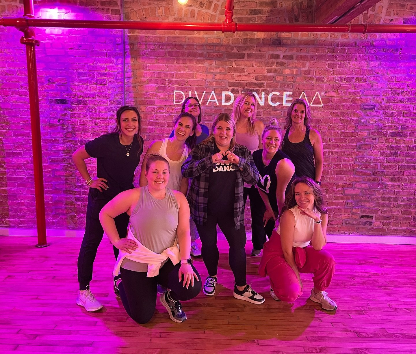 Our field trip to @divadancechi was a HIT! 
It was so fun to learn a cool new routine with even cooler ladies! We even got a surprise visit from the Founder and CEO of DivaDance @jamistig 

#divadance #divadancechi