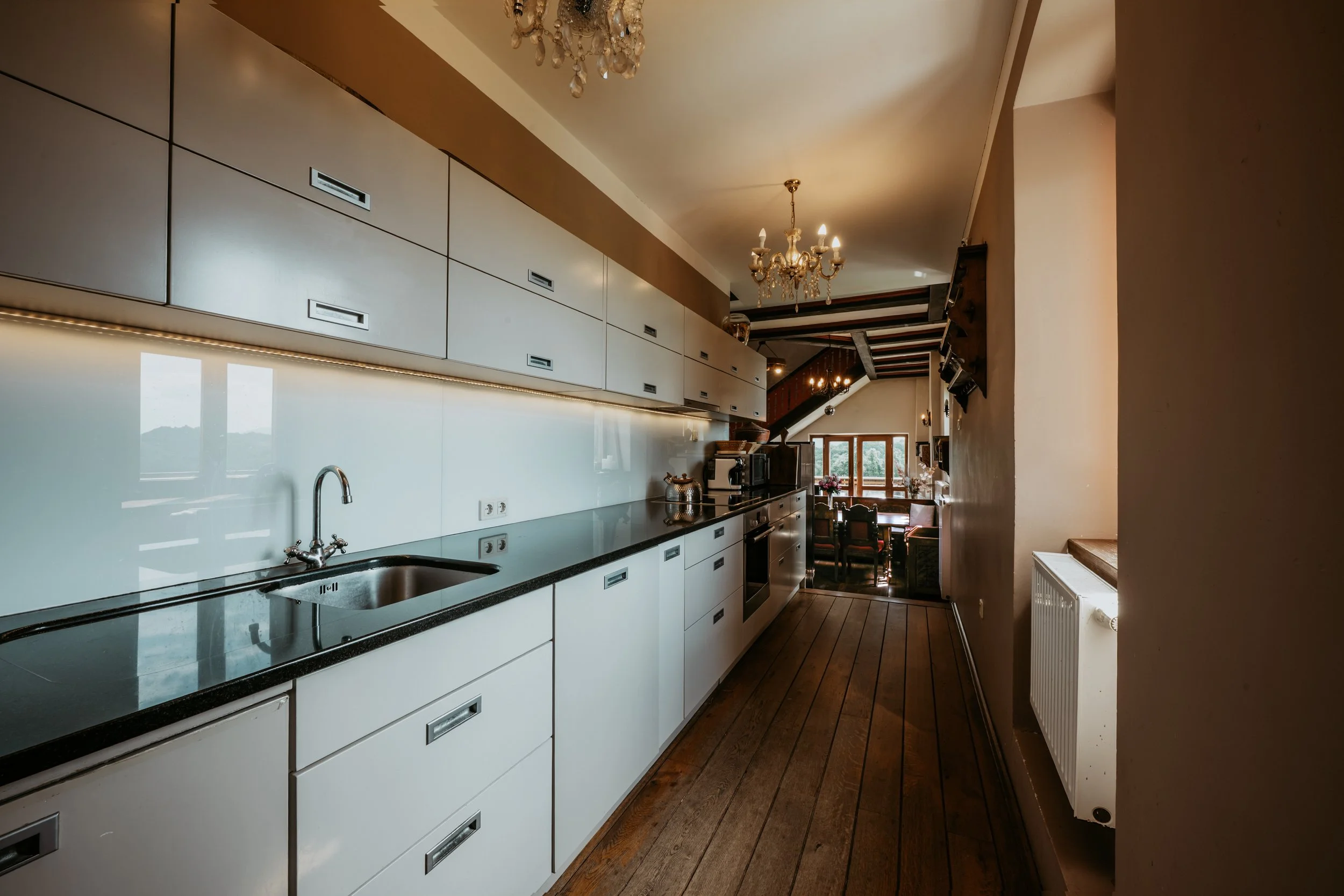 Kitchen S.jpg