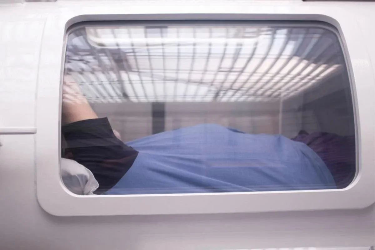 Hyperbaric oxygen: a promising treatment for persistent post-brain-injury symptoms