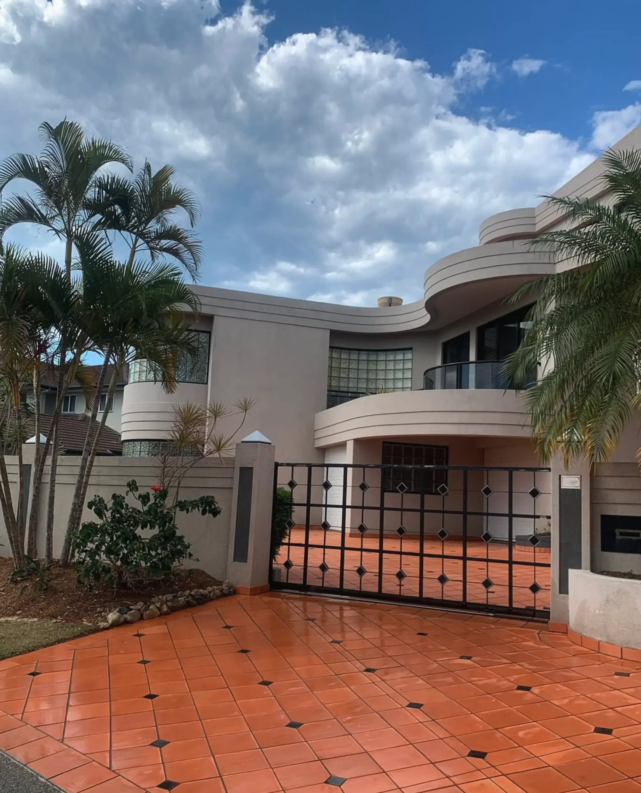Blackmore's Pressure and Window Cleaning - Residential Window Cleaning and Pressure Washing Exterior, Driveway and Interior Glass Clean