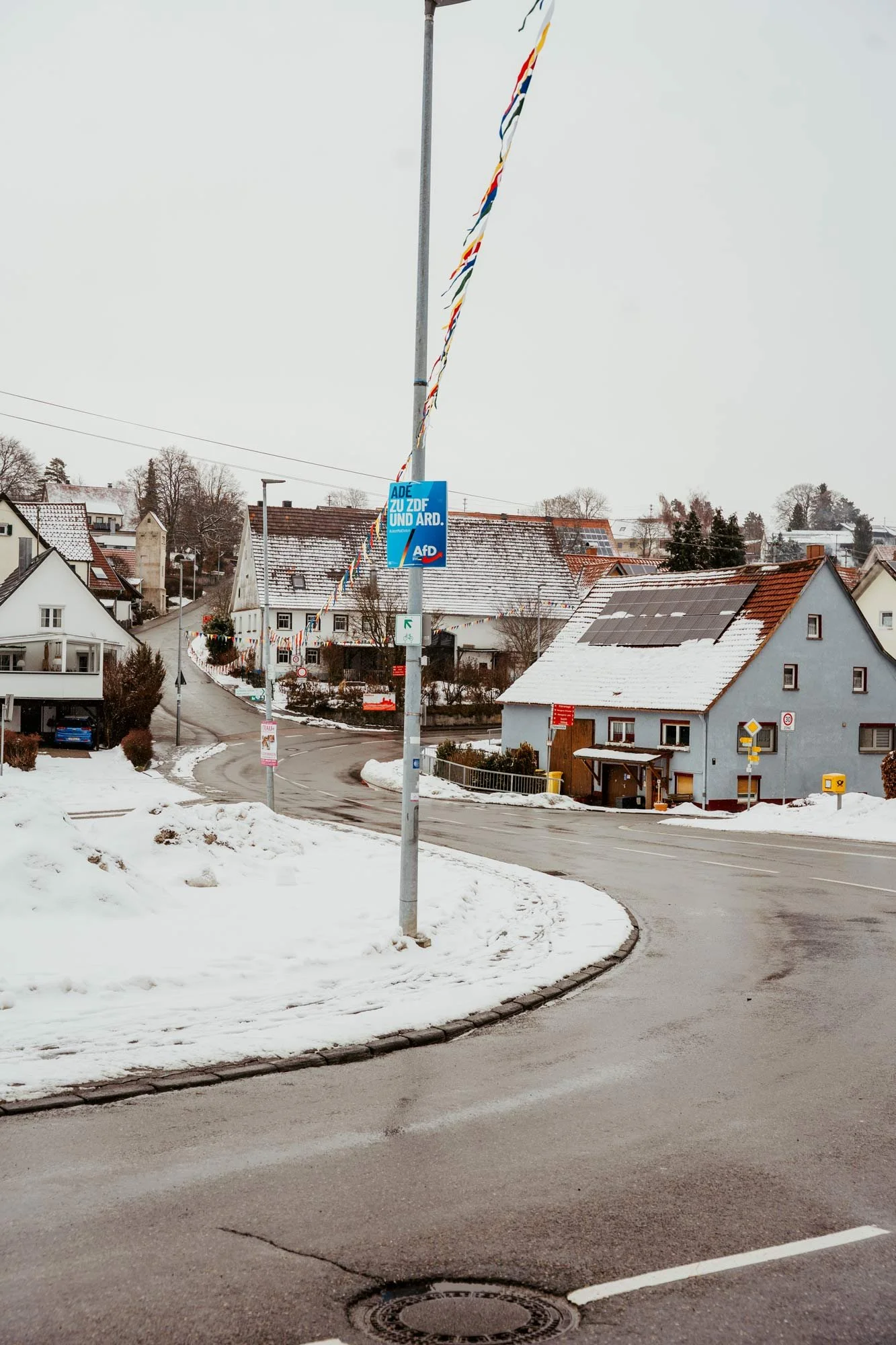 Nirgends im Westen ist die Zustimmung zur AfD höher als im Wahlkreis Rottweil-Tuttlingen.
Dabei ist die Gegend wohlhabend, sind die Unternehmen innovativ, die Gemeinden reich. | DER SPIEGEL