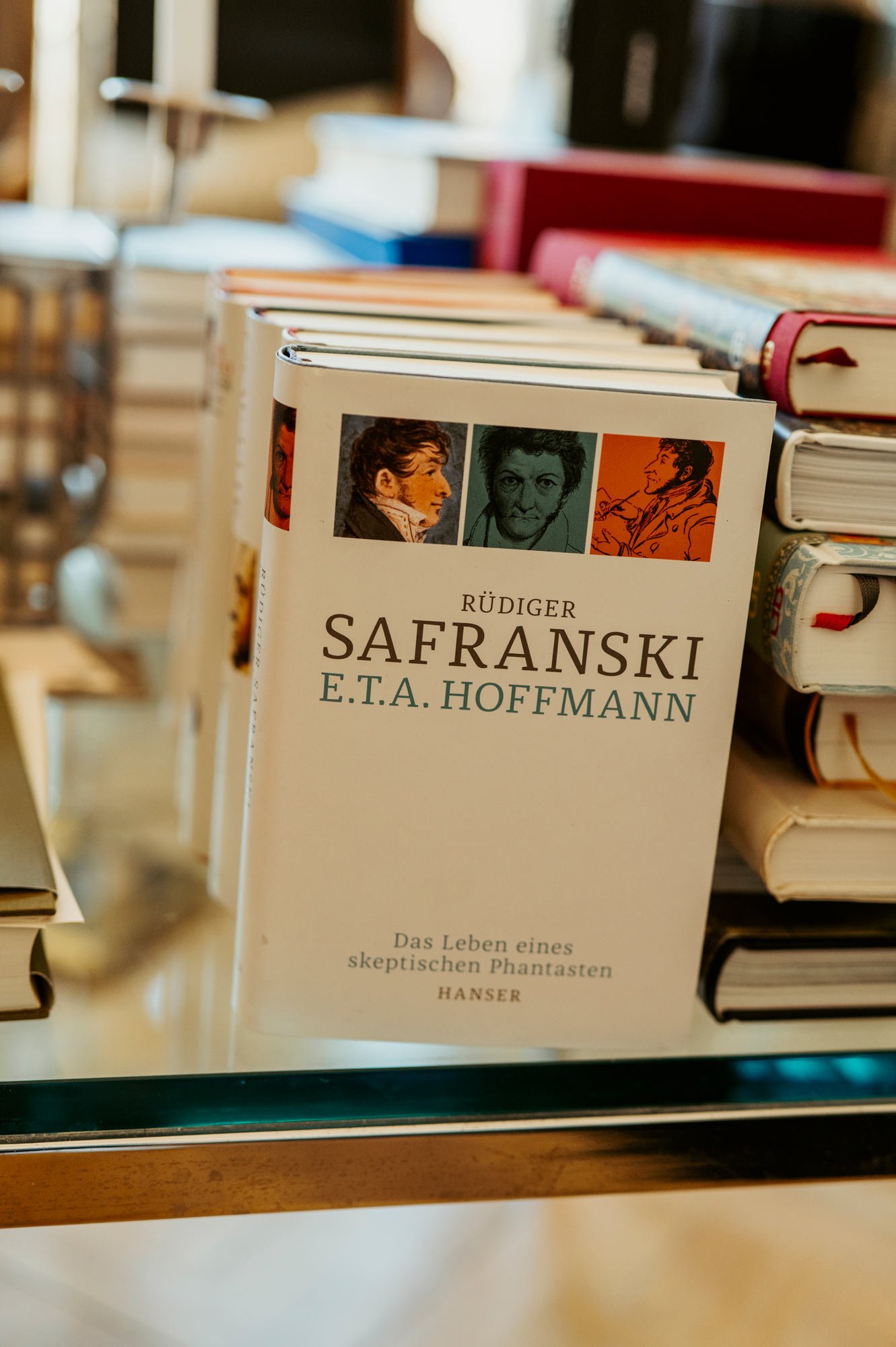 Bücher von Ruediger Safranski fotografiert von Jeannette Petri für Cicero.