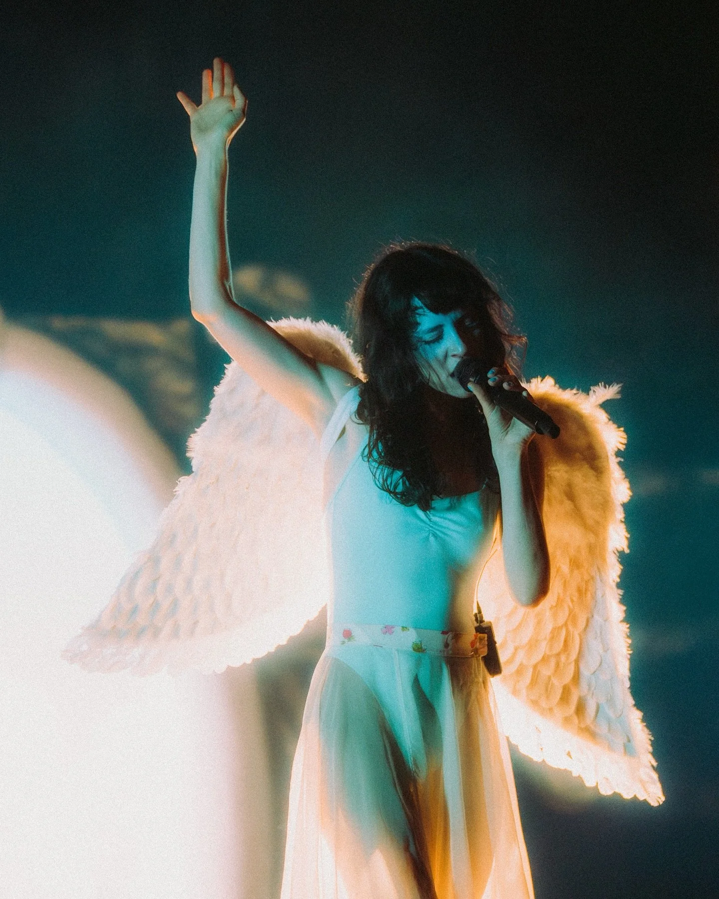 ✨💿 magdalena bay last night in anaheim 💿✨