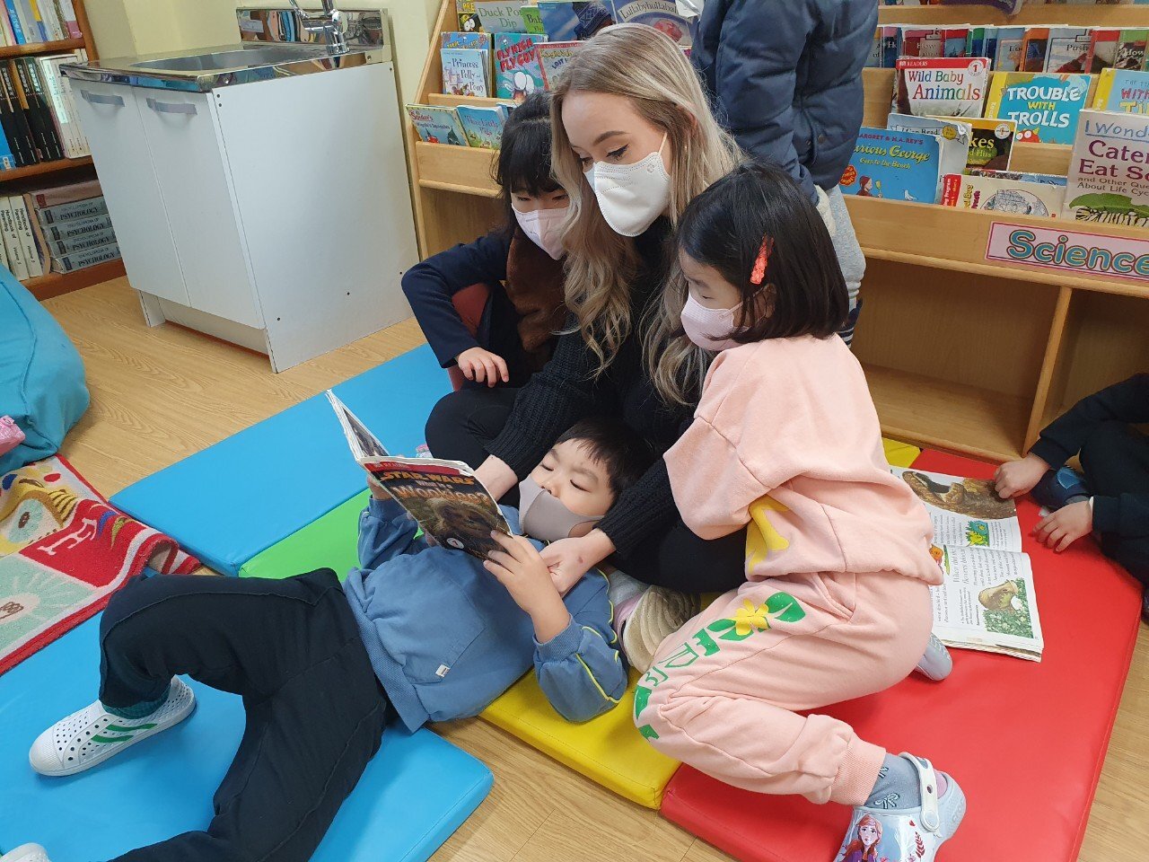 Is Teaching English In South Korea Worth It In 2022 — Emma S Daydream