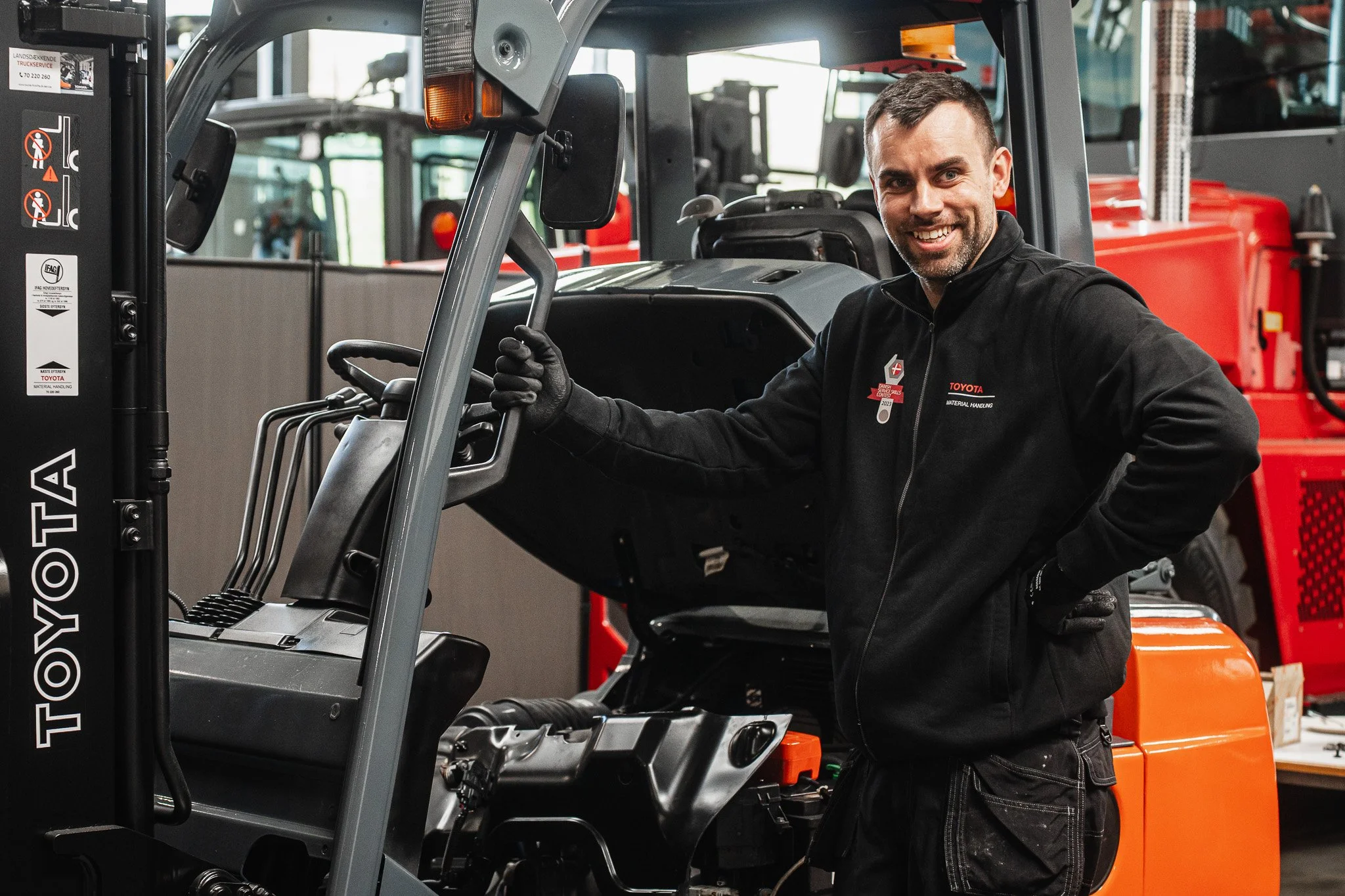 TOYOTA MATERIAL HANDLING