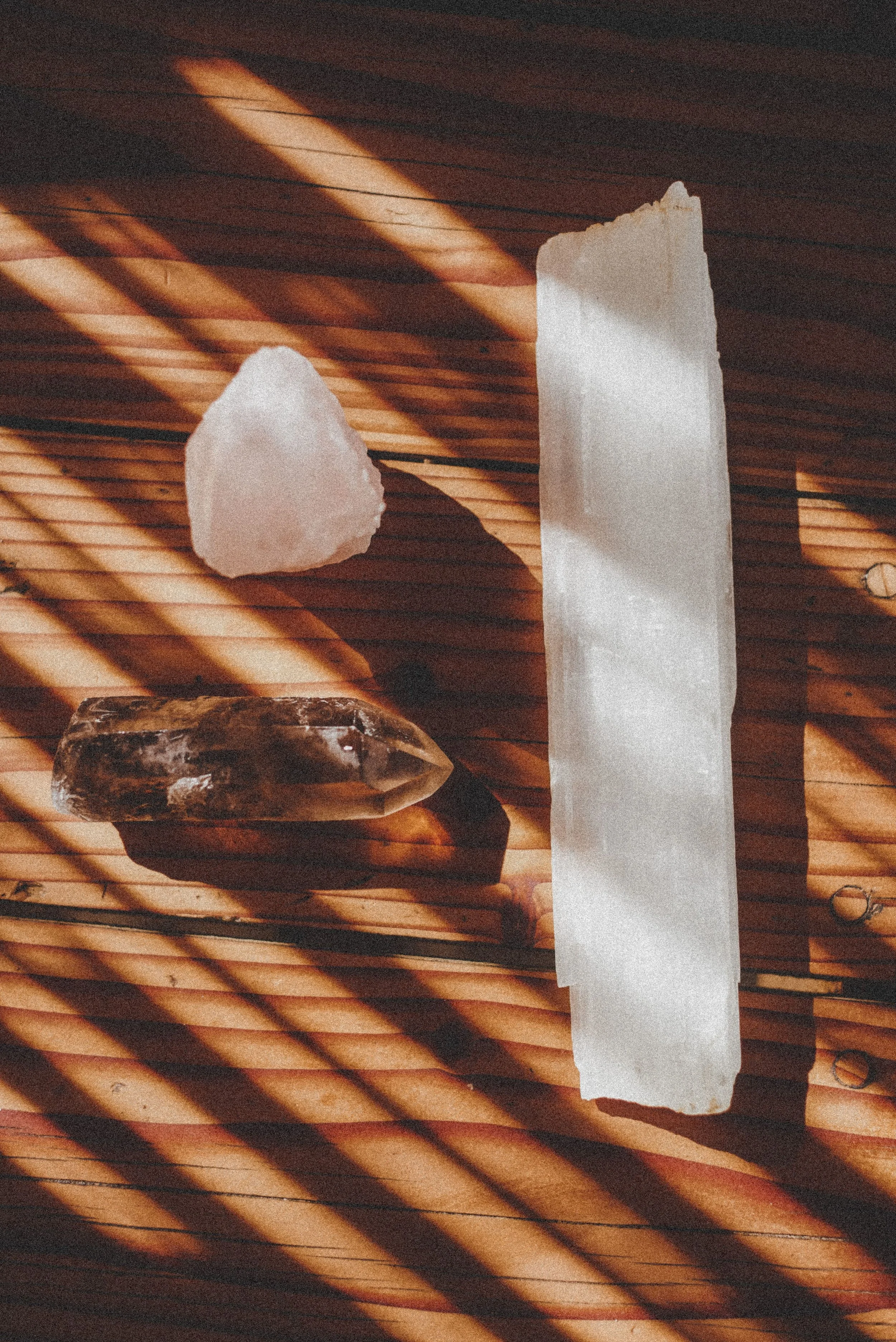 MY FAVORITE WAY TO SET AN INTENTION WITH CRYSTALS — Hello Rituals