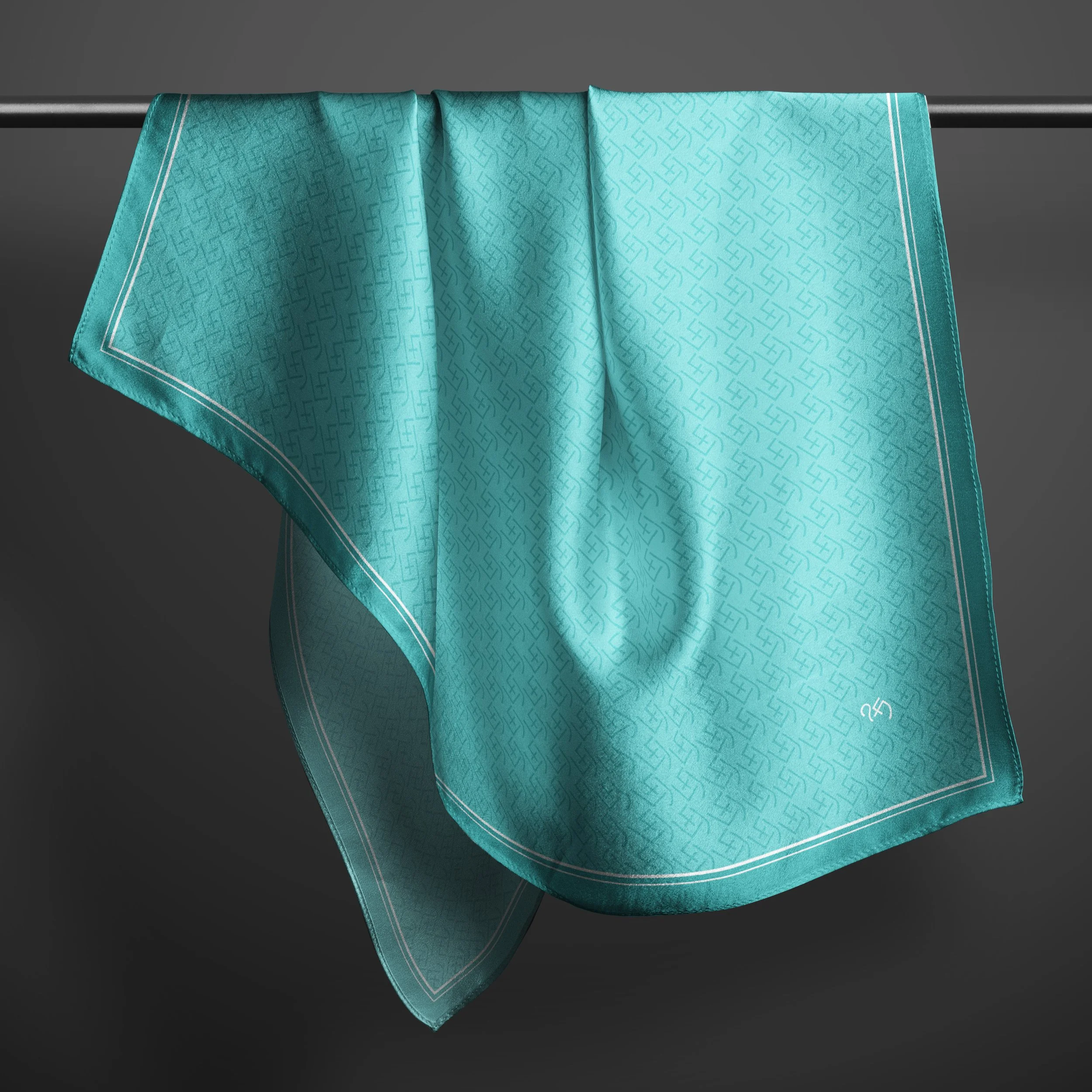 25 Scarf 1.jpg