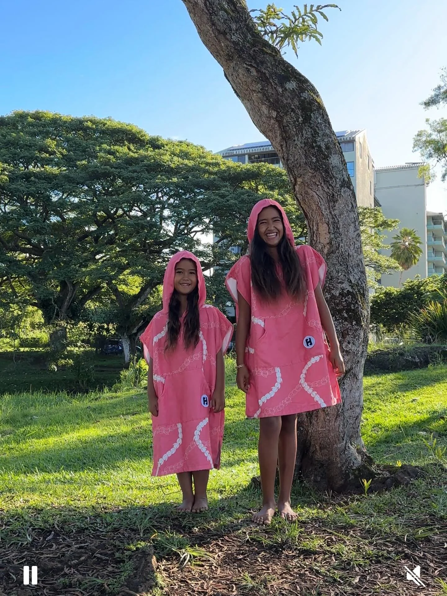 Change in total privacy with a poncho made for your Holoholo life.

Lightweight, quick-dry, and sustainable.

www.holoholo.life

#holohololife #surfergirl #beachgifts #oceanlovergifts #surfgear #quickdry