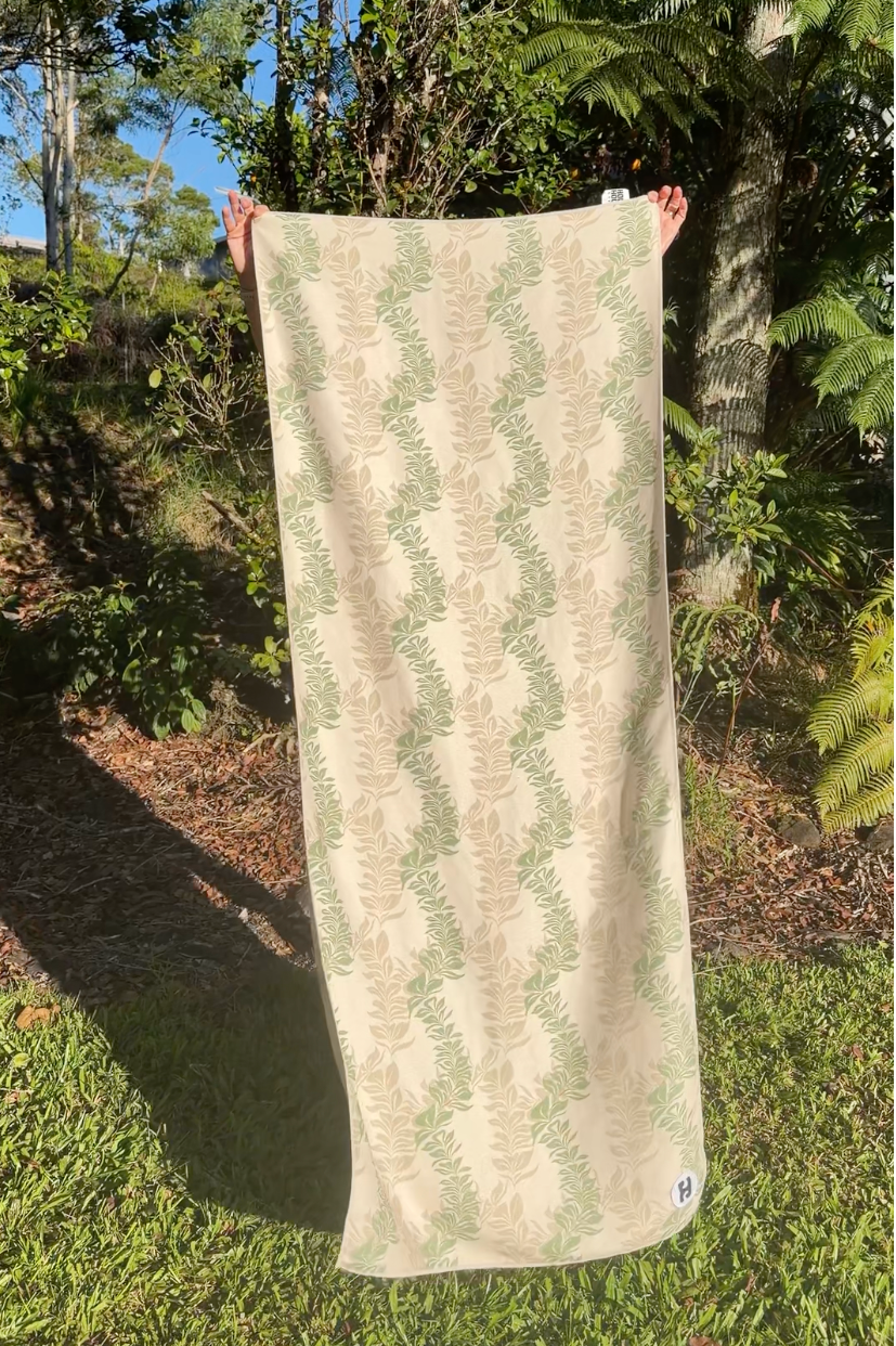 NEW - Holoholo Towel  - Lei Maile