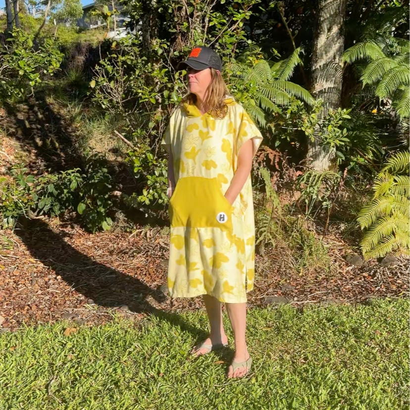 New! - Holoholo Changing Poncho - Plumeria
