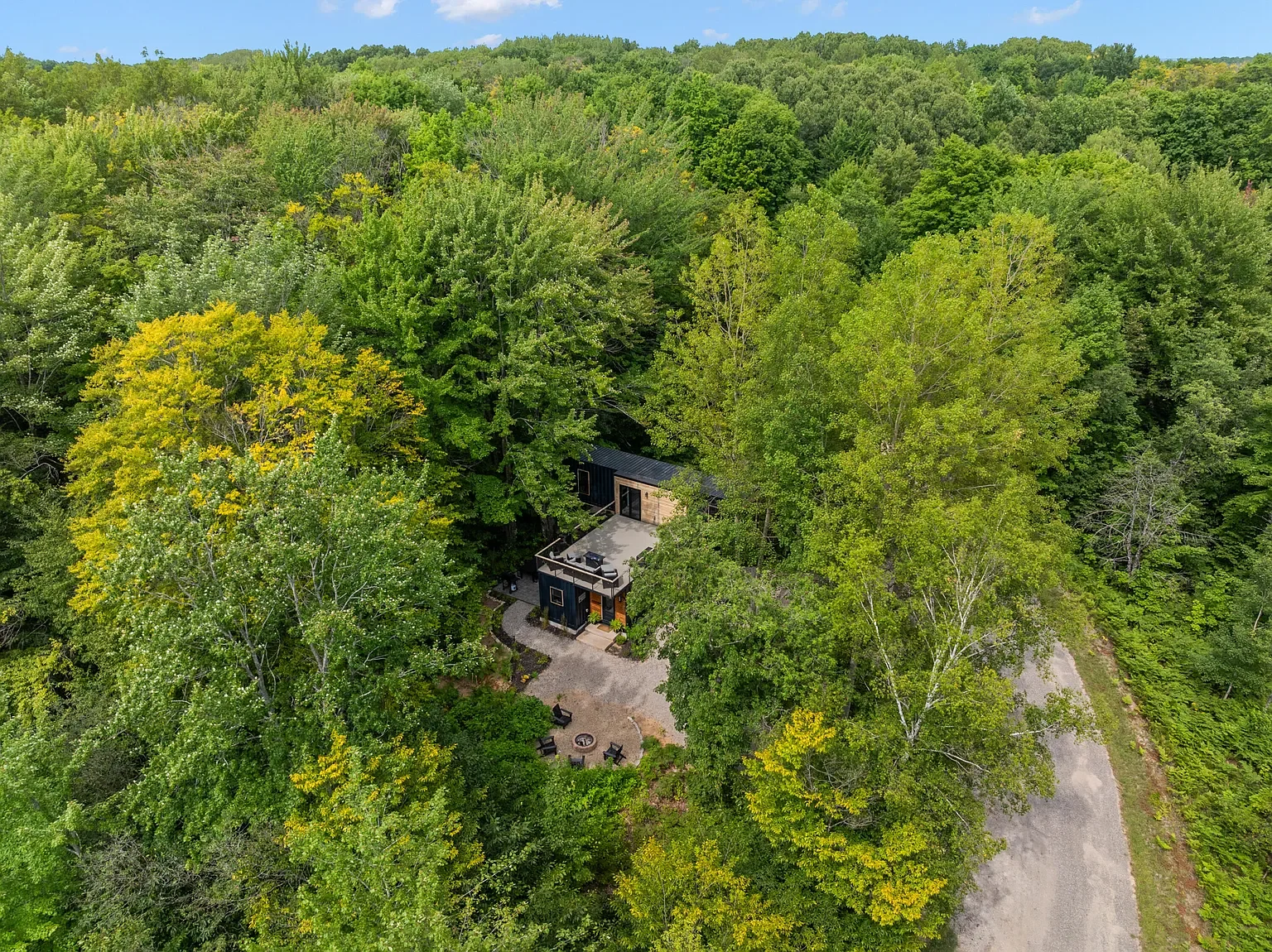 70e980f219365572ee24b75fcaa8ef11-uncropped_scaled_within_1536_1152 (2).webp