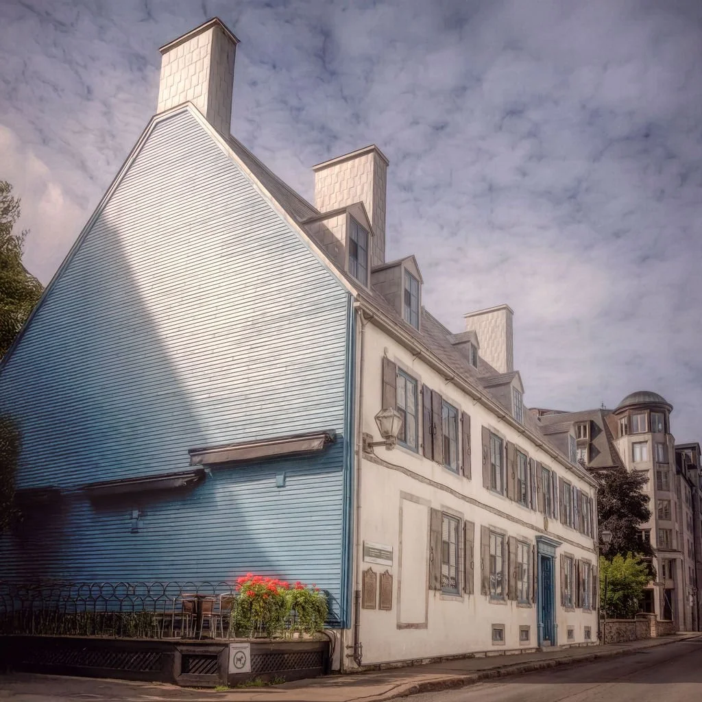 QUEBEC CITY - BLUE HOUSE