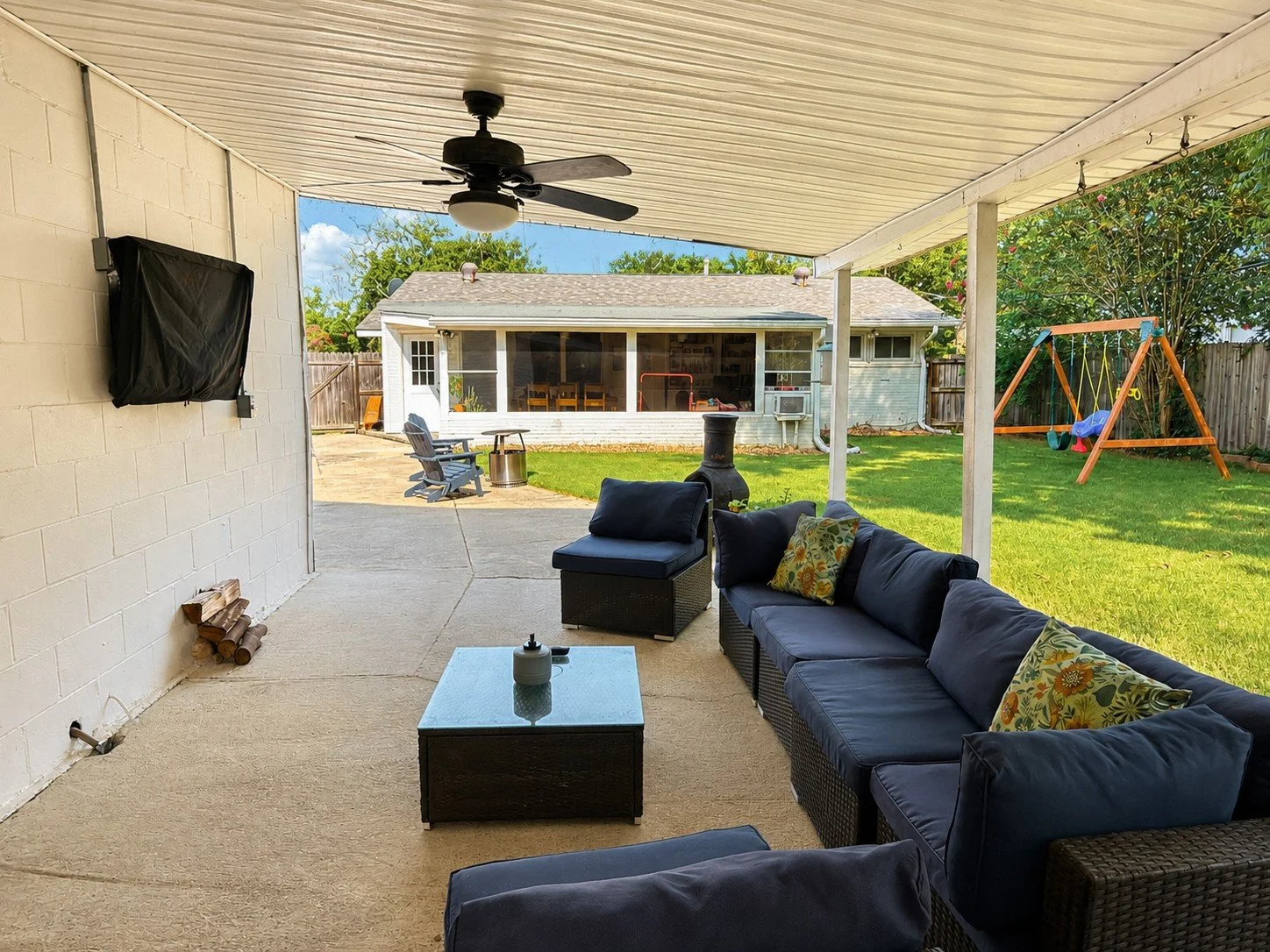 26 Patio 2.jpg