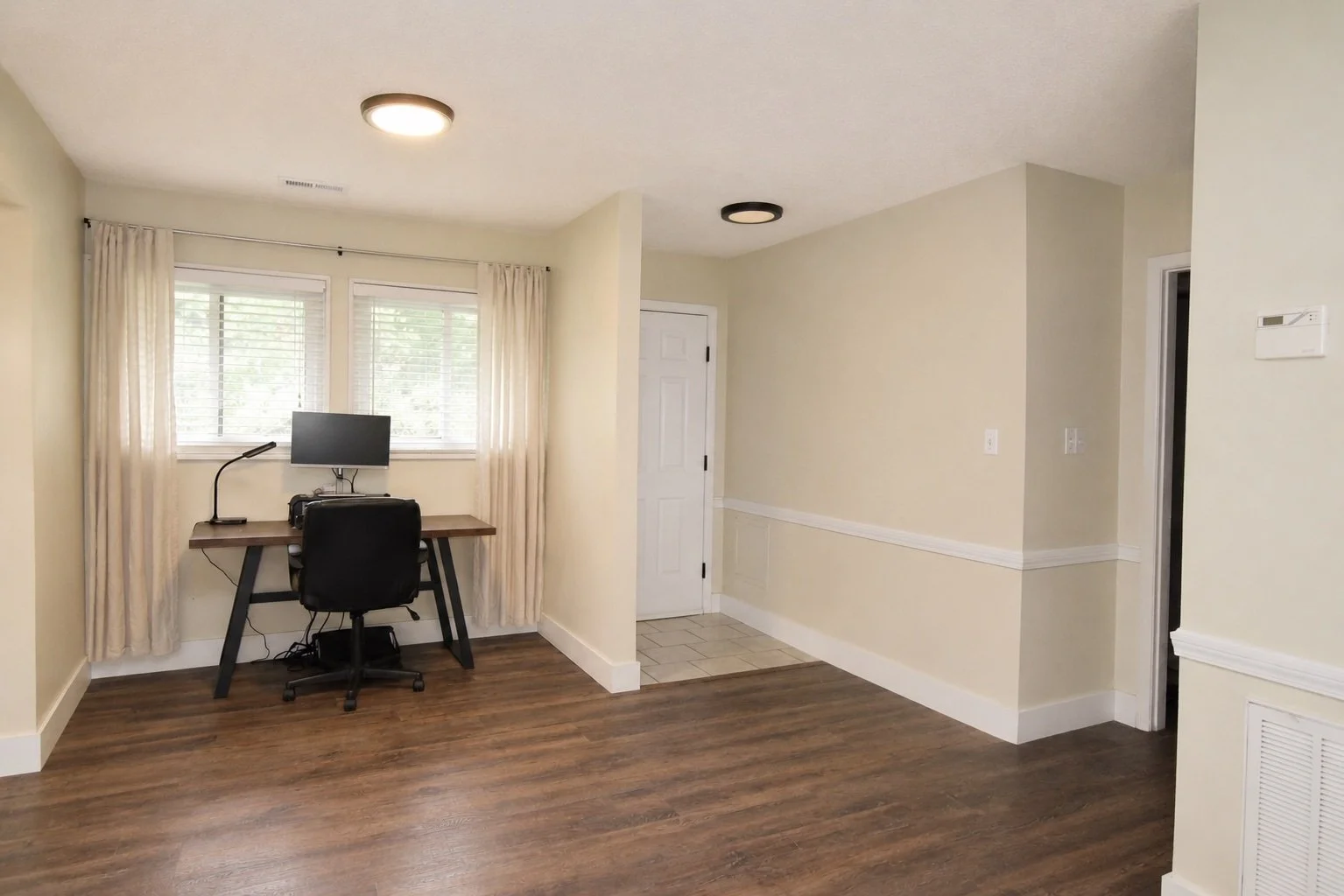 06 Living Room 4.jpg