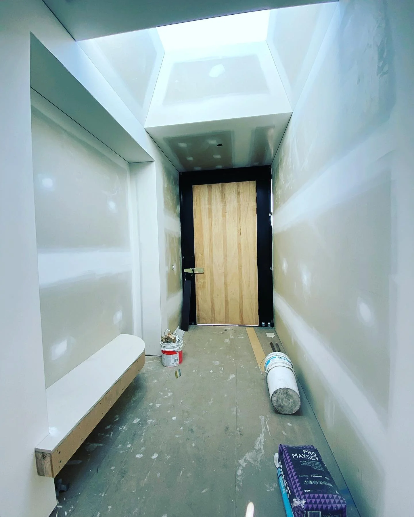 Entryway progress at our Yeringba St project.
@coastalvisionconstructions 

#goldcoastinteriors #goldcoastdraftsman #goldcoastdrafters #goldcoastdesign #newhomeconstruction #newhomebuild