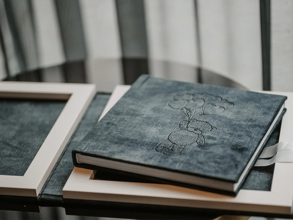 Luxe album met familiefoto’s als tastbare herinnering