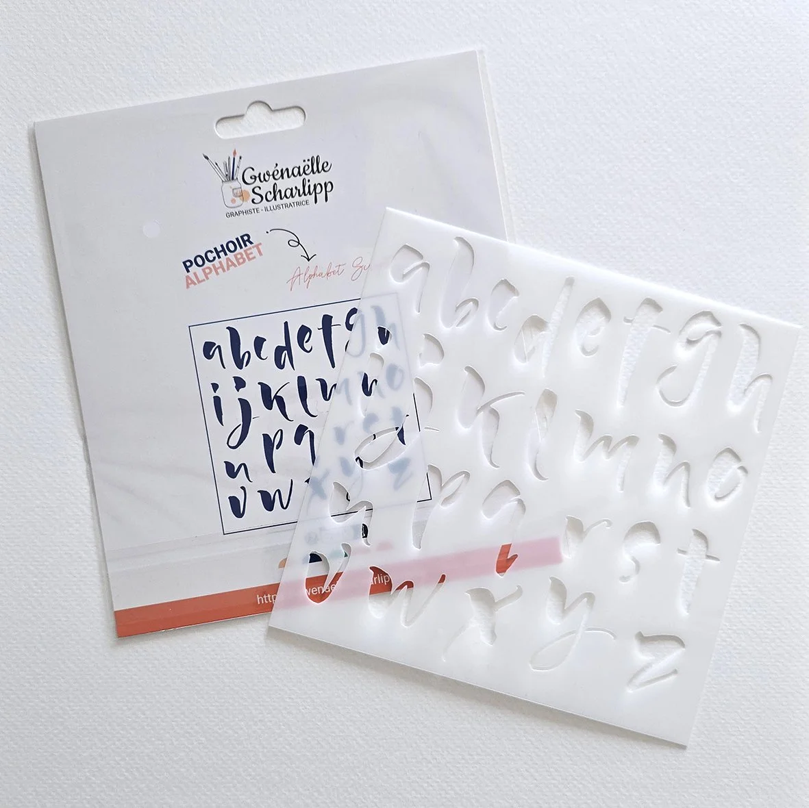 Pochoir Alphabet Script