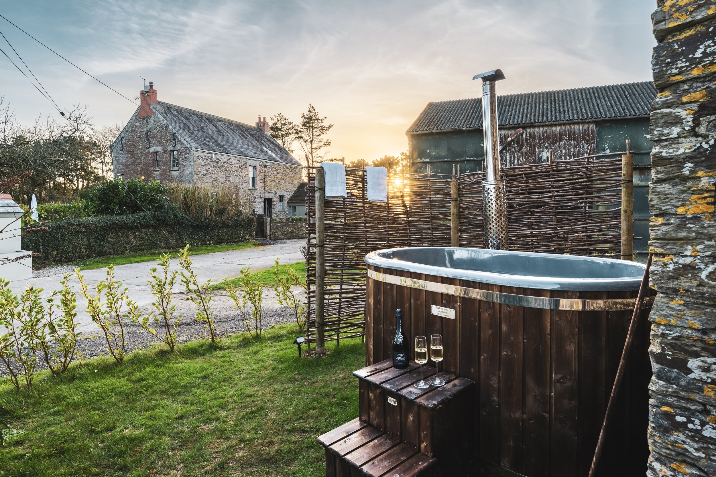 Bogee-Hottubs-026-Medium.jpg