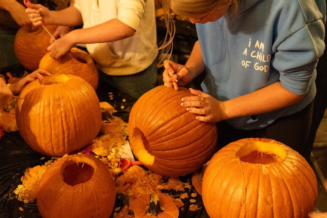 Pumpkin Carving Party : Photo Dump 2