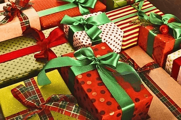 Holiday Gift Ideas for Executives: Polished, Professional Picks for 2025