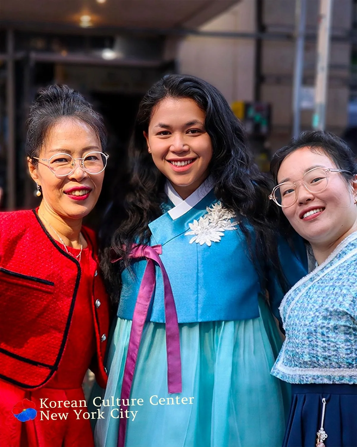 🇰🇷🌕🐇 A week ago, KCCNYC participated in @thekaagny Korean Day Festival in Ktown Manhattan &mdash; Read on as @missastonishin shares her experience of the day: 

&ldquo;It takes a village to raise (and run) a tent for a festival. It may not have t