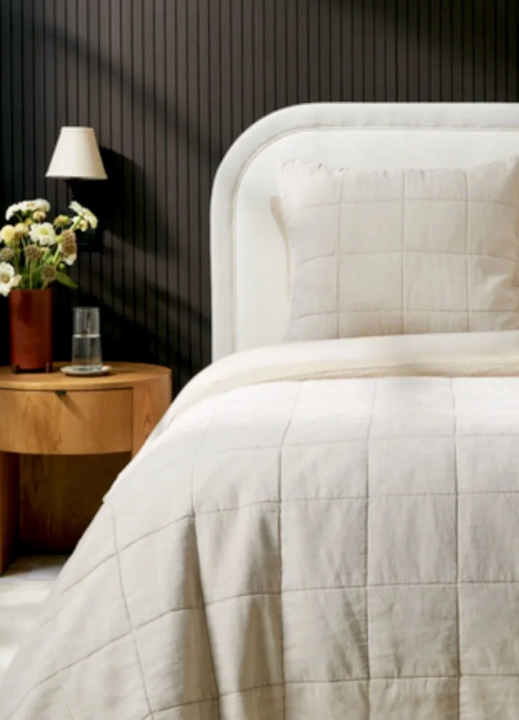 Interiors, furnishings and custom-made pieces for homes in Zurich and along Lake Zurich. Swiss refinement with California ease. Discover Maison Barbara