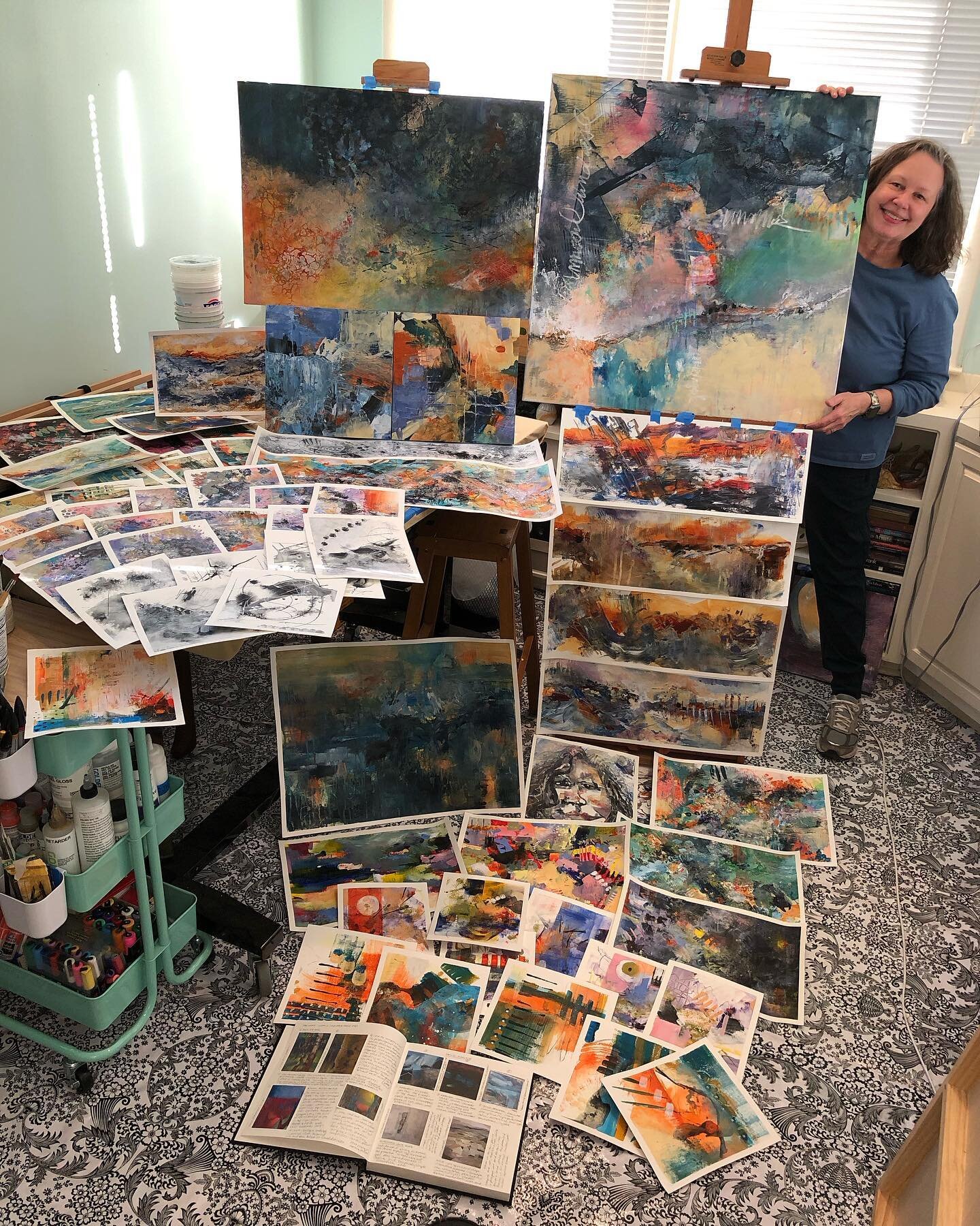Finished my second year of 12 weeks of joy with @louisefletcher_art Find Your Joy course. Such a great time and so much learning!

#fyj2023 
#abstractartist 
#findyourjoy2023